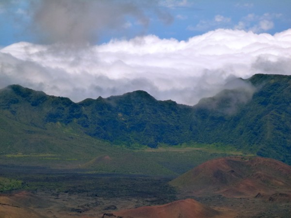 p1010640 Haleakala's crater, 10,000 feet above sea level