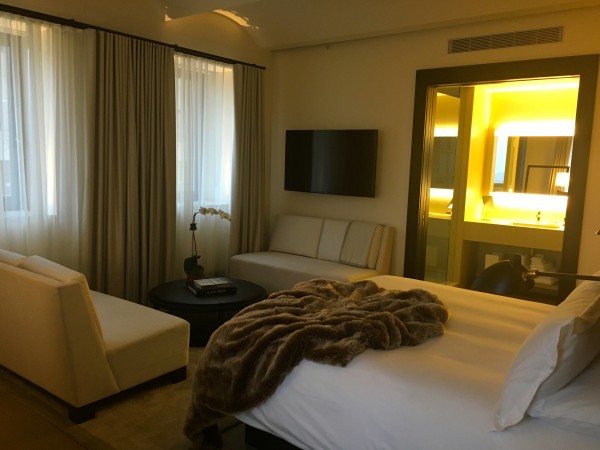 A bedroom The New York EDITION